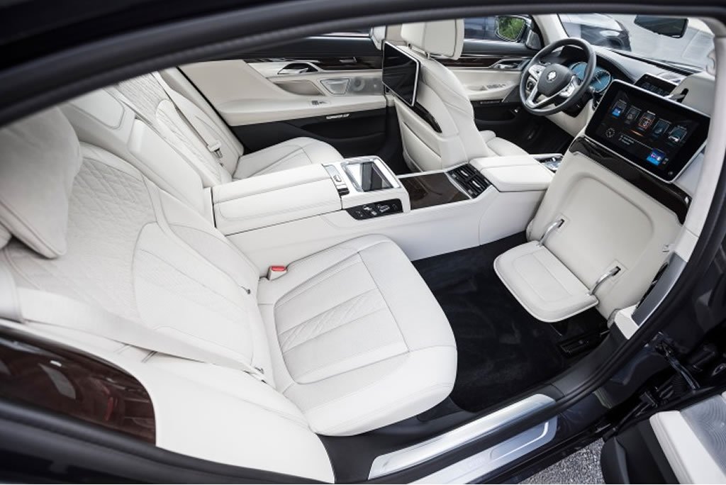 bmw 750 interior