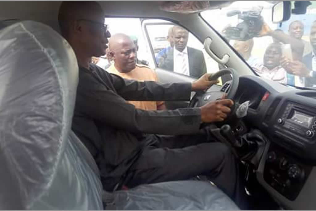 Nigerian-Minister-Driving-Innoson-Car