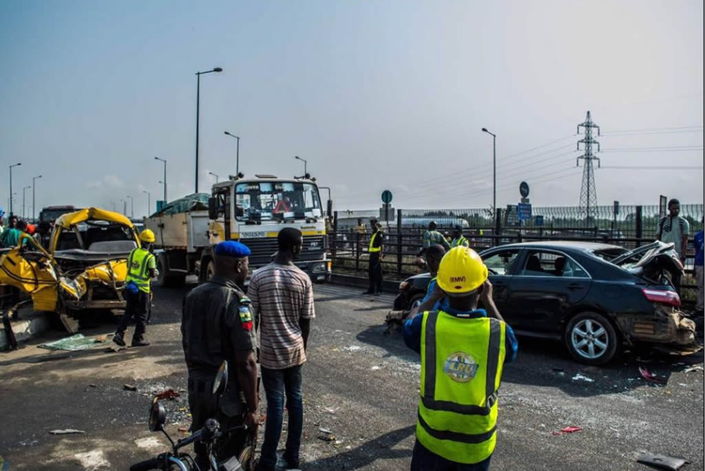 accident-at-itawolo-ikorodu-road