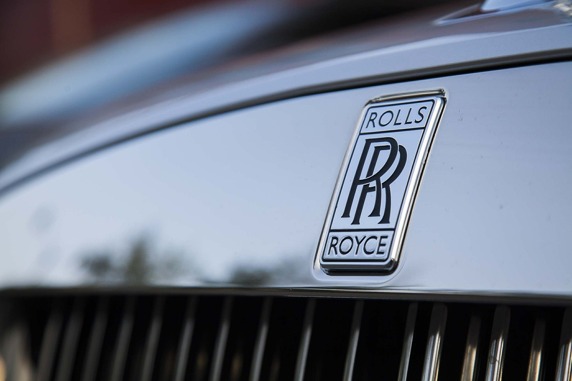 Значок rolls royce фото