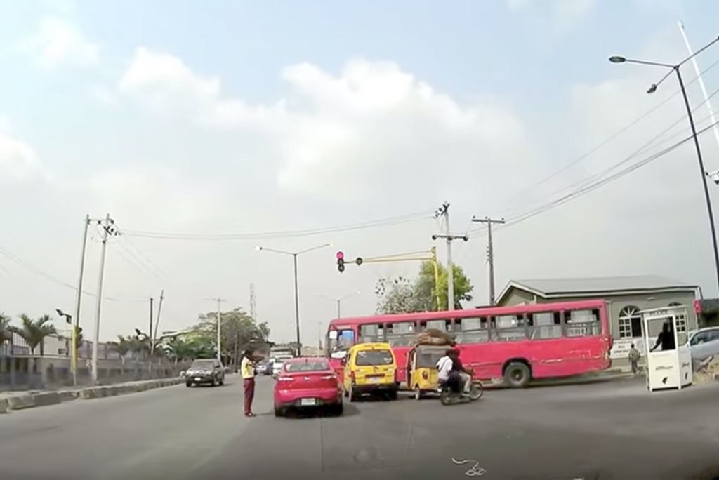 traffic light vs lastma