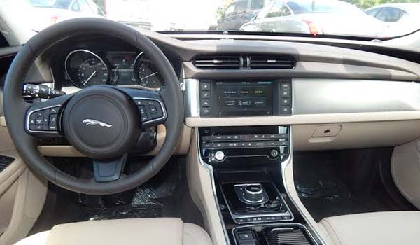 jaguar-xf-interior 