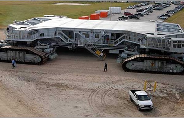 biggest land vehicle in the world