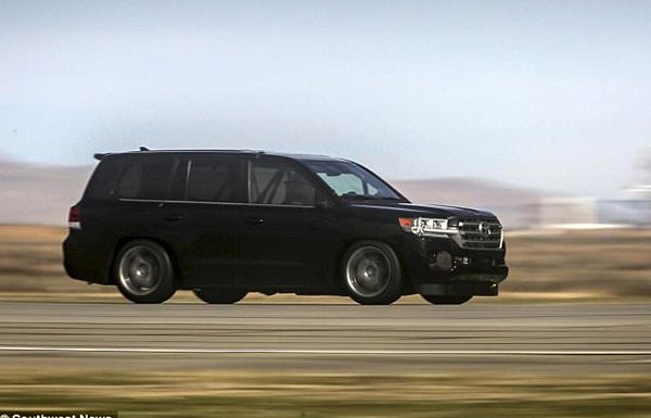 world's-fastest-suv