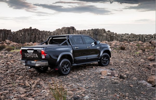 2017-toyota-hilux