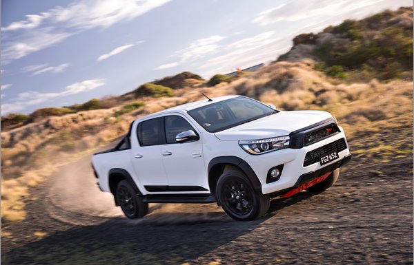 2017-toyota-hilux