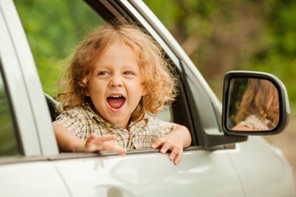 Children sitting clearance in front seat