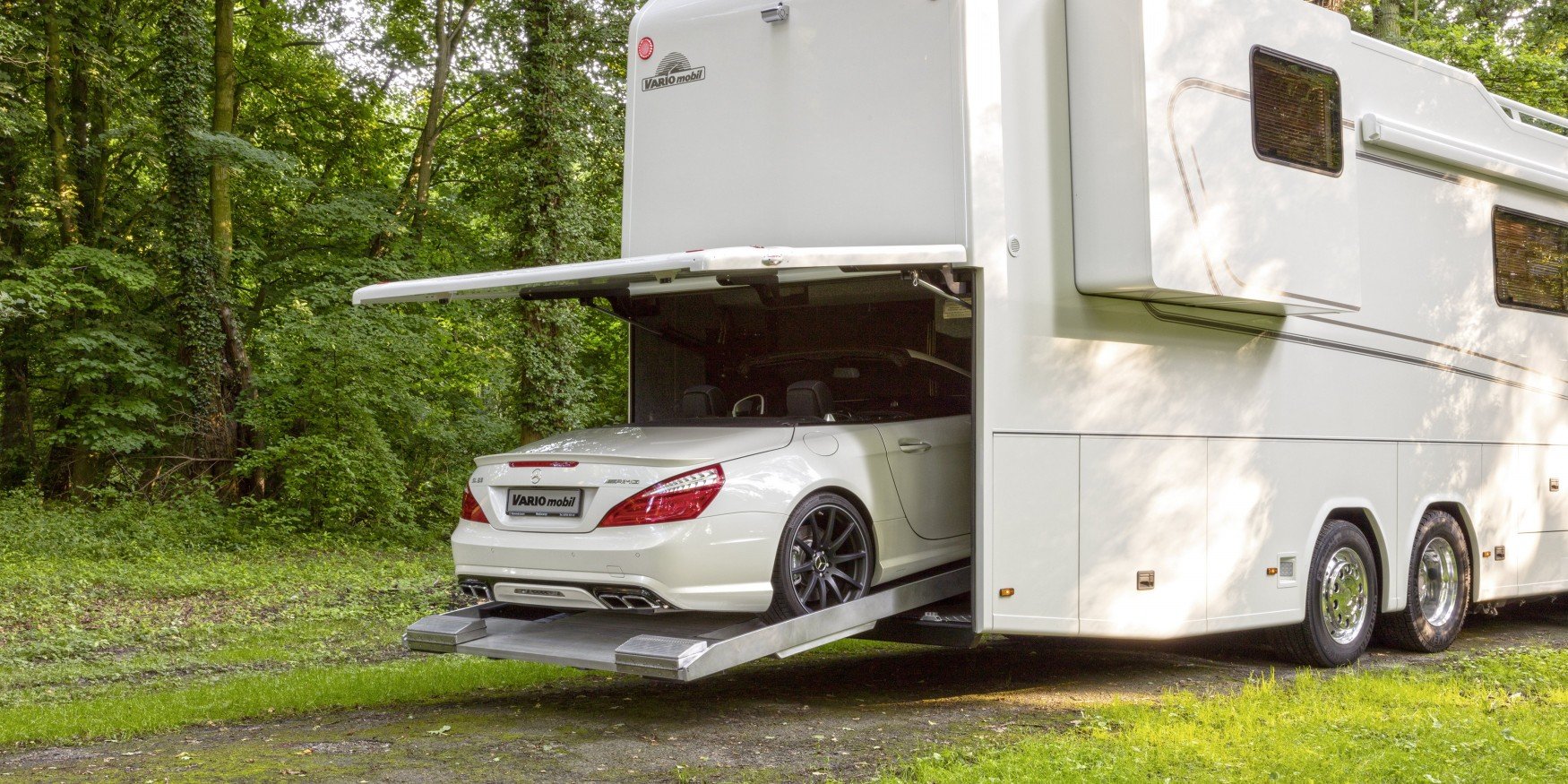 Would You Buy This MANSION ON WHEELS With A Garage For £