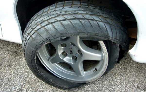 spoilt car tire