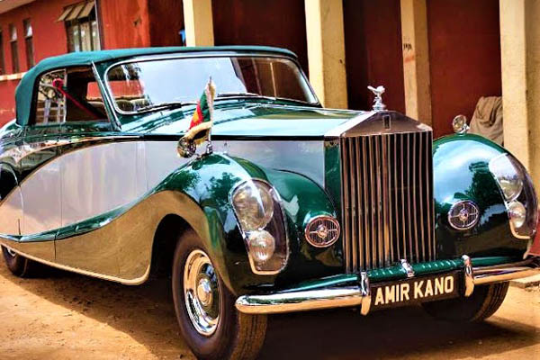 Queen-Elizabeth-Nigeria-Rolls-Royce