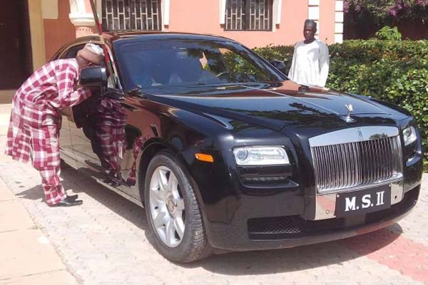 [Image: Emir-of-Kano-Rolls-Royce.jpg]