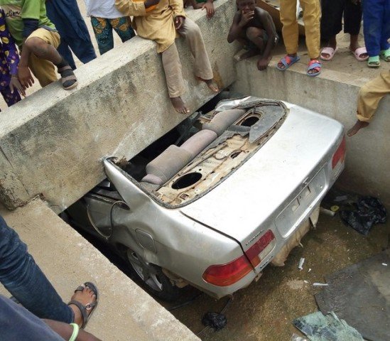 car fall into culvert