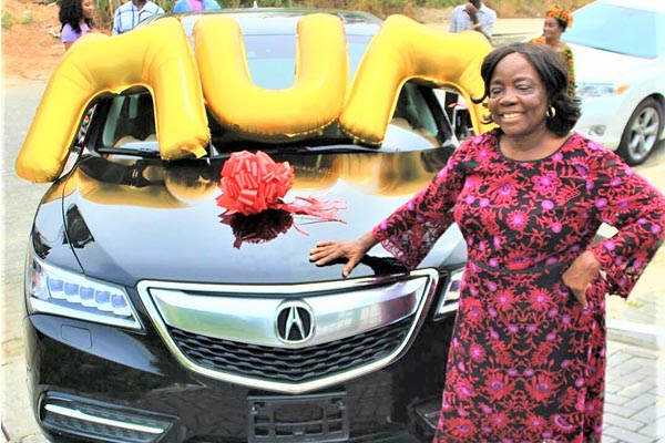 Linda Ikeji And The Cars In Her Life (See Photos) - AUTOJOSH