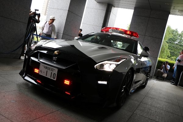 japan nissan gtr police car