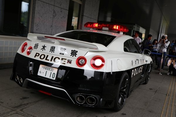 japan nissan gtr police car