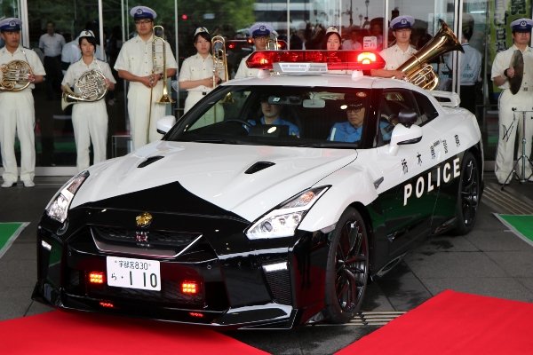japan nissan gtr police car
