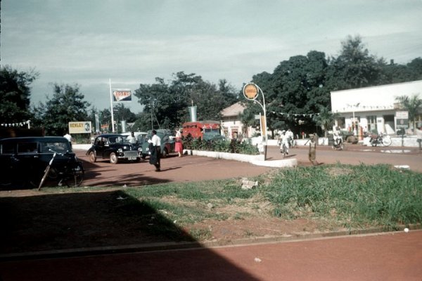 street of Enugu and cars around then 