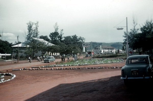 street of Enugu and cars around then 