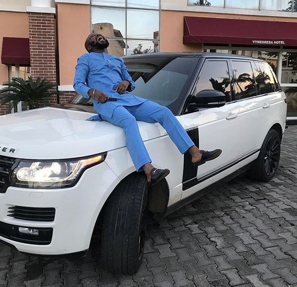 nedu wazobia on his range rover vogue