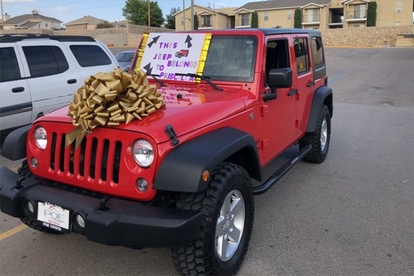 Parents Gifts Their Daughter A 2018 Jeep Wrangler To Mark Her 16th Birthday  - AUTOJOSH