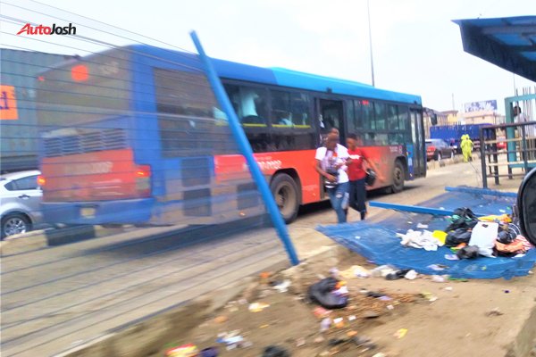 Median Fences On Lagos Roads Are Damaged Autojosh