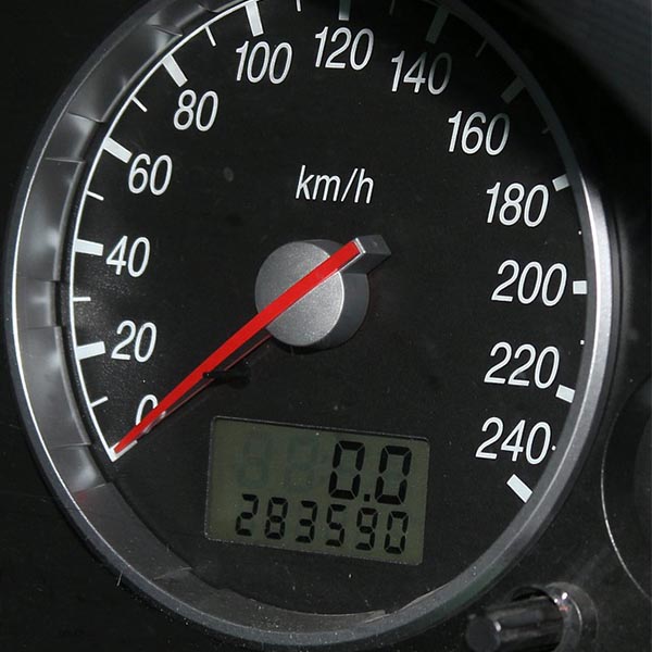 Car myth: Image showing the mileage of a car 