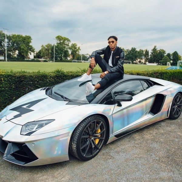 arsenal-star-pierre-emerick-aubameyang-car-collection