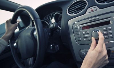 reducing the volume of the stereo in a car