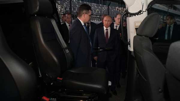 vladmir gives egyptian president ride