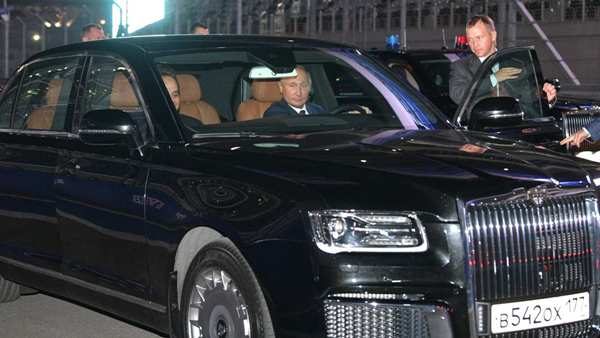 vladmir gives egyptian president ride