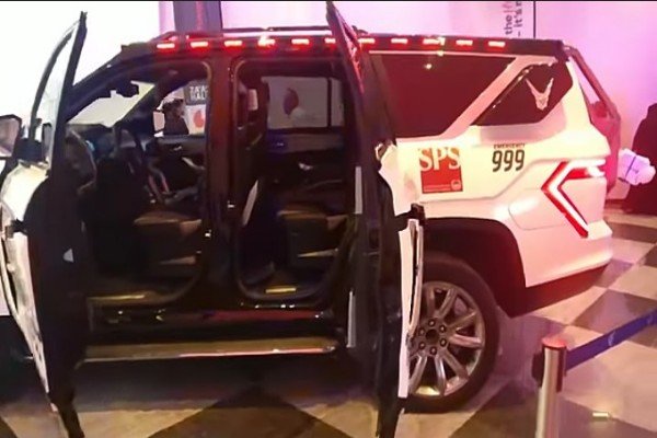 Today's Photos : Dubai's Ghiath Smart Patrols, The World's Most Advanced Police Car - autojosh 