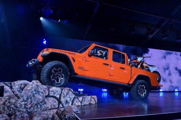 Official: Gorilla Glass Technology Finds Its Way Into Jeep Gladiator And Wrangler