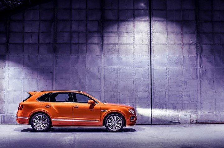 bentley bentayga fastest SUV