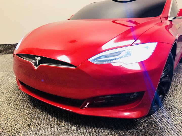 tesla model s for kids headlight