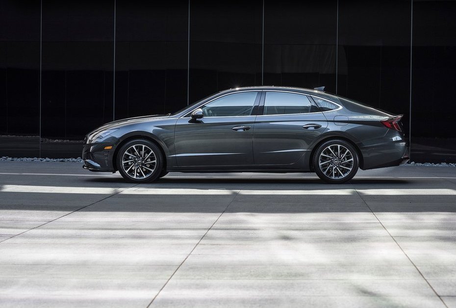 2020 hyundai sonata side