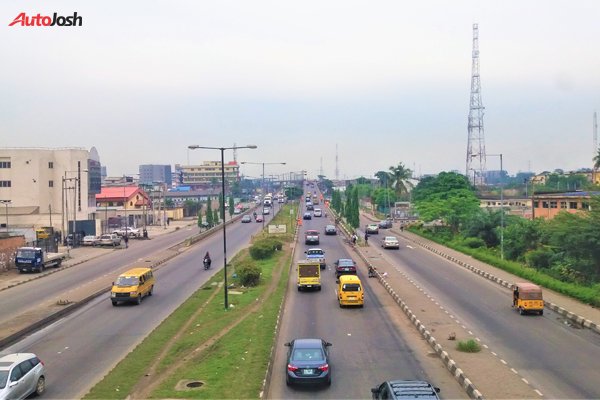 Finally, Parked Trucks Are Getting Off Roads And Bridges In Lagos ...