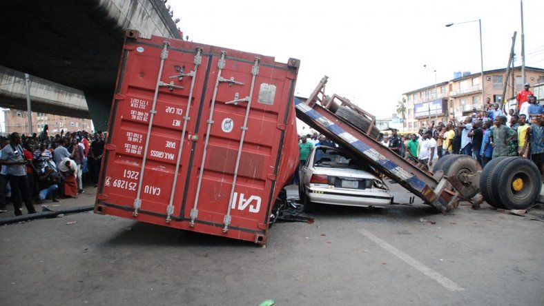 Container Accident : Truck Owner, Driver To Be Prosecuted, Barriers To Be Constructed On Ojuelegba Bridge - autojosh 