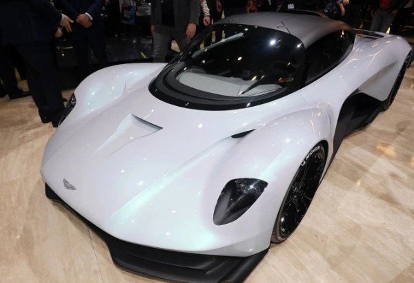 Aston Martin Valhalla hybrid supercar with 1000 bhp teased once