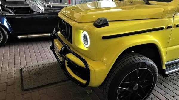 Pimped Suzuki Jimny Looks like Mini G-Wagon with 'Brabus' Kit