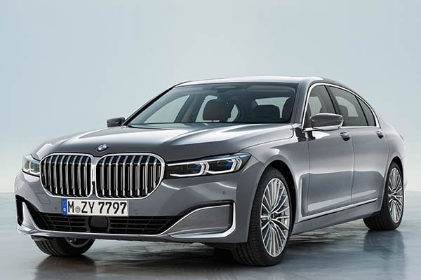 BMW Set To Discontinue The 7 Series V12 Engine Due To Strict Emission Laws