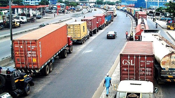 Lagos State Govt Hails Improvement In Apapa Traffic Gridlock, Charges Terminal Operators To Support Intervention - autojosh 