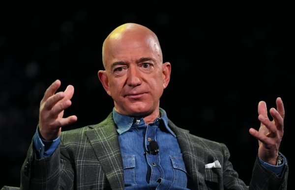 Billionaire Jeff Bezos, His Brother, Four Others Heading To Space On July 20 - autojosh 