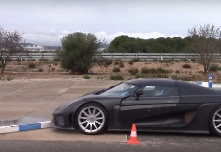 crash test koenigsegg