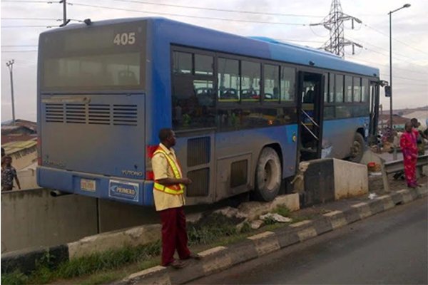 BRT Bus: How To Exit In Case Of An Emergency