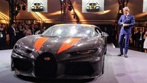 six-bugatti-cars-collection