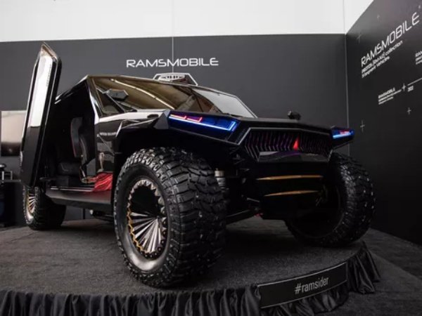 $1m-Ramsmobile-RM-X2-Bulletproof-Luxury-Tank-14