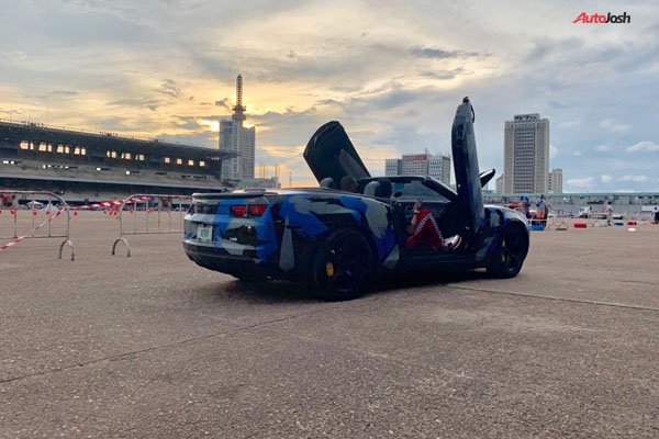 Alexx Ekubo's Chevrolet Camaro