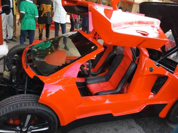 Nigerian-Unveils-Carbon-Fibre-Bennie-Purrie-Sports-Car