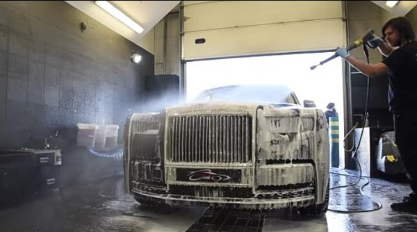 Rolls-Royce-Auto-Detailing-Service