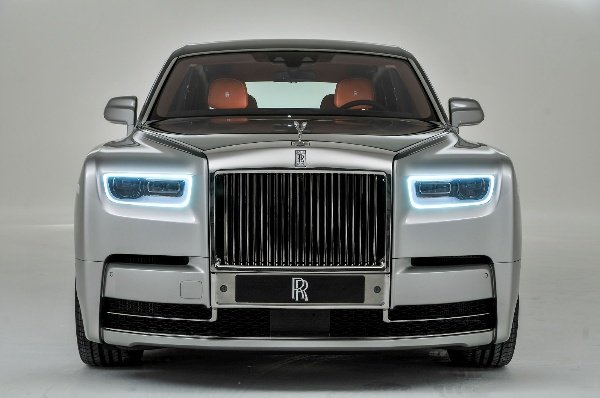 Rolls-Royce-Phantom-VIII